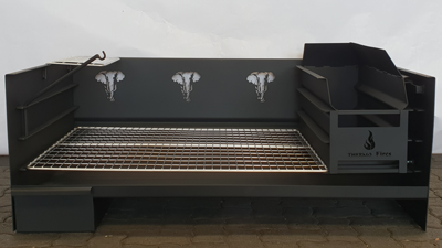 Custom Ashpanbraai with lasercut elephants